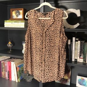 Size 1X 41 Hawthorn Pleat Detail Leopard Blouse